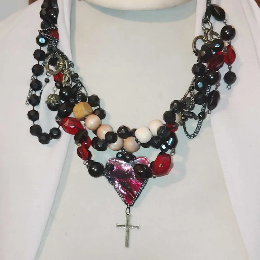 Handcrafted Super Chunky Gothic Black & Red 18" Beaded Necklace Collar - Picture 1 of 8